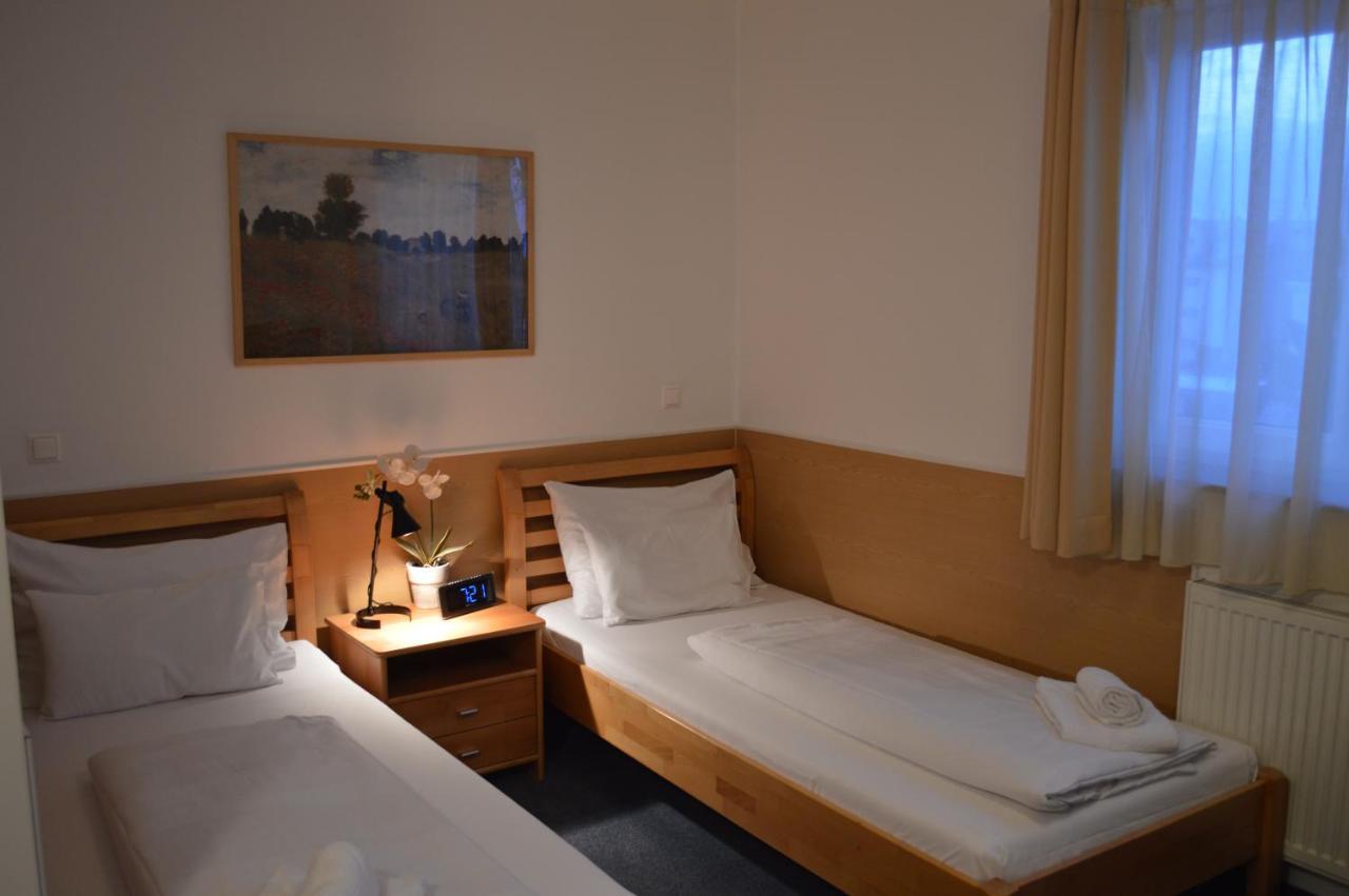 Hotel Donaustadt Kagran - At Metro U1